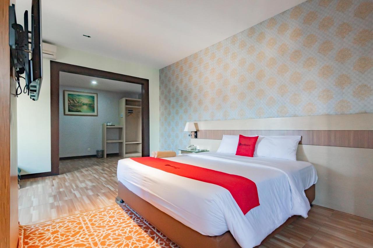 Reddoorz Premium Near Bandung Station Hotel Екстериор снимка