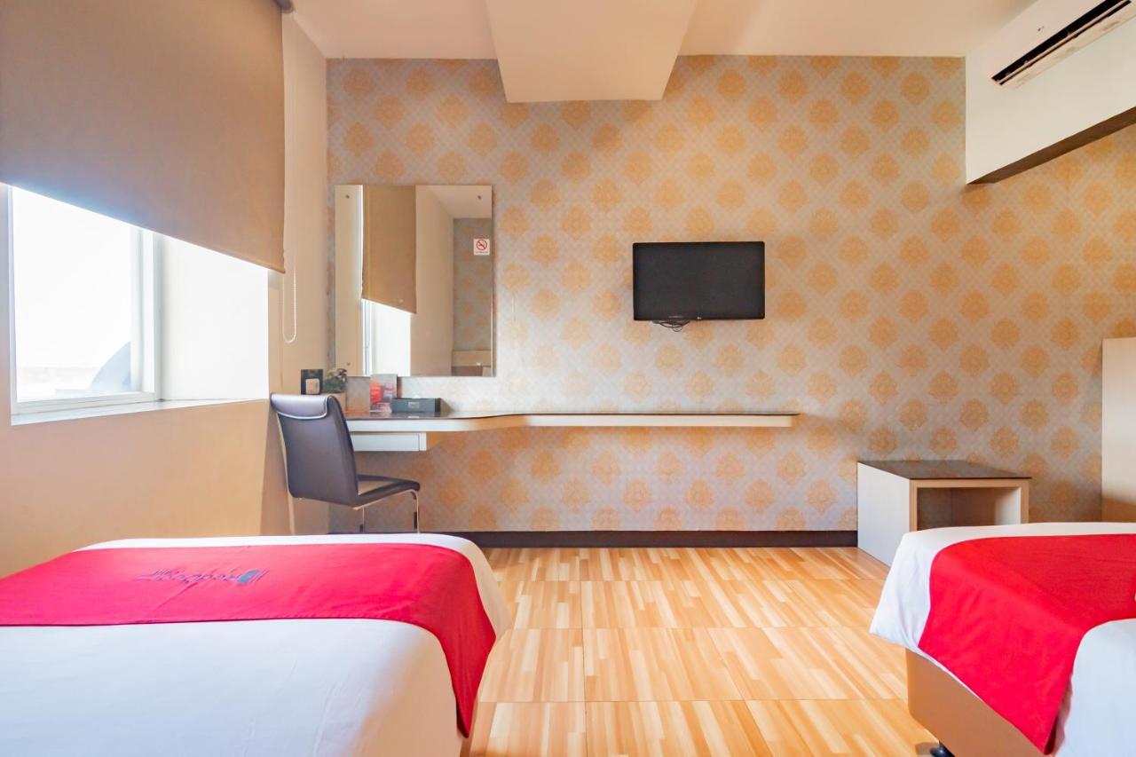 Reddoorz Premium Near Bandung Station Hotel Екстериор снимка